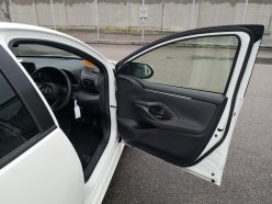 TOYOTA YARIS X 2020