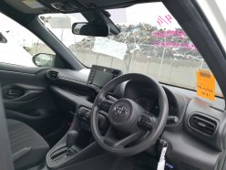 TOYOTA YARIS X 2020