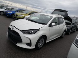 TOYOTA YARIS X 2020