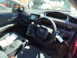 TOYOTA SIENTA X 2015