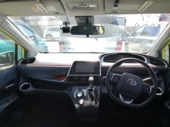TOYOTA SIENTA G 2015