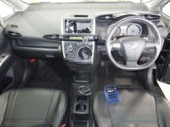 TOYOTA WISH 1.8 S 2010