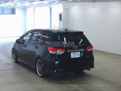 TOYOTA WISH 1.8 S 2010