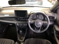 TOYOTA YARIS X 2020