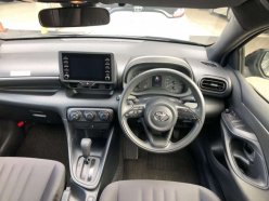 TOYOTA YARIS X 2020