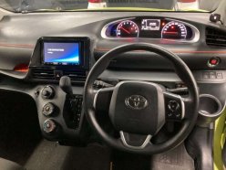TOYOTA SIENTA X 2020