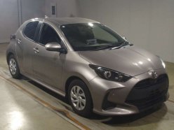 TOYOTA YARIS X 2020