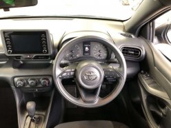 TOYOTA YARIS X 2020