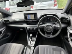 TOYOTA YARIS X 2020