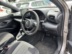 TOYOTA YARIS X 2020