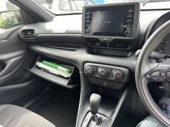 TOYOTA YARIS X 2020