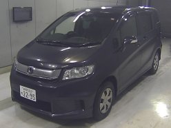 HONDA FREED SPIKE G Premium Edition 2015