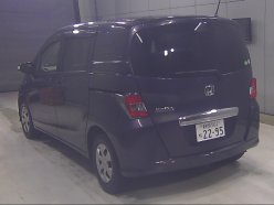HONDA FREED SPIKE G Premium Edition 2015