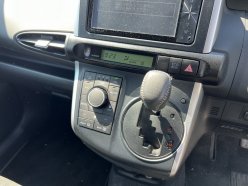 TOYOTA WISH 1.8X HID Selection 2010