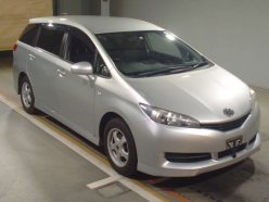 TOYOTA WISH 1.8X HID Selection 2010