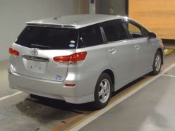 TOYOTA WISH 1.8X HID Selection 2010