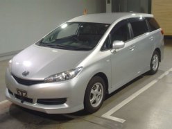 TOYOTA WISH 1.8X HID Selection 2010
