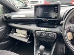 TOYOTA YARIS X 2020