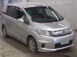 HONDA FREED SPIKE G 2016