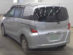 HONDA FREED SPIKE G 2016