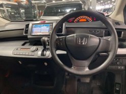 HONDA FREED G Aero L Package 4WD 2009