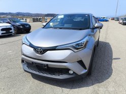 TOYOTA C-HR G-T 4WD 2016