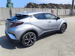TOYOTA C-HR G-T 4WD 2016