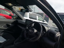 TOYOTA YARIS X 2020
