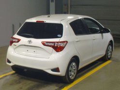 TOYOTA VITZ F 2019