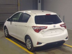 TOYOTA VITZ F 2019