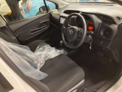 TOYOTA VITZ F 2019