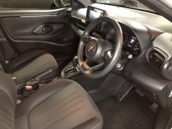 TOYOTA YARIS X 2020