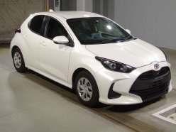 TOYOTA YARIS X 2020
