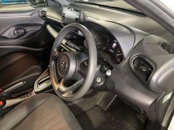 TOYOTA YARIS X 2020