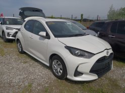 TOYOTA YARIS X 2020