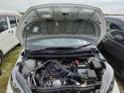 TOYOTA YARIS X 2020