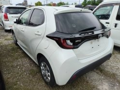 TOYOTA YARIS X 2020
