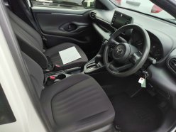TOYOTA YARIS X 2020