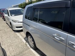 TOYOTA ISIS L_G Edition 2010
