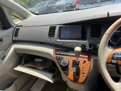 TOYOTA ISIS L_G Edition 2010