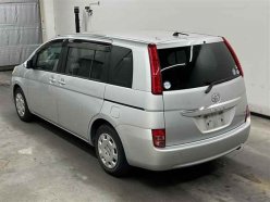 TOYOTA ISIS L_G Edition 2010