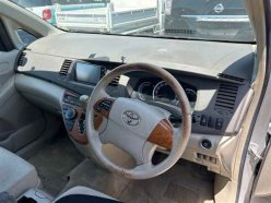 TOYOTA ISIS L_G Edition 2010