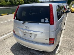 TOYOTA ISIS L_G Edition 2010