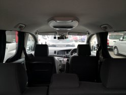 TOYOTA ISIS Platana Limited 2010