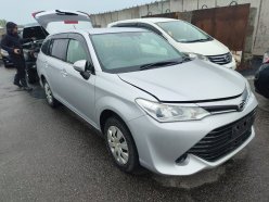 TOYOTA COROLLA FIELDER 1.5G 4WD 2015