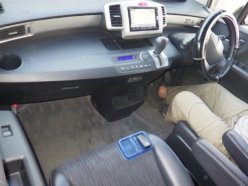 HONDA FREED G PREMIUM ED 2015