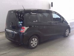 HONDA FREED G PREMIUM ED 2015
