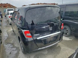 HONDA FREED G PREMIUM ED 2015