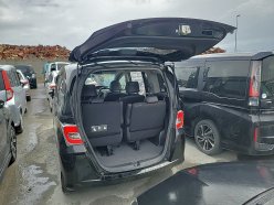 HONDA FREED G PREMIUM ED 2015