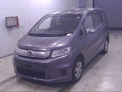 HONDA FREED SPIKE G Premium Edition 2015